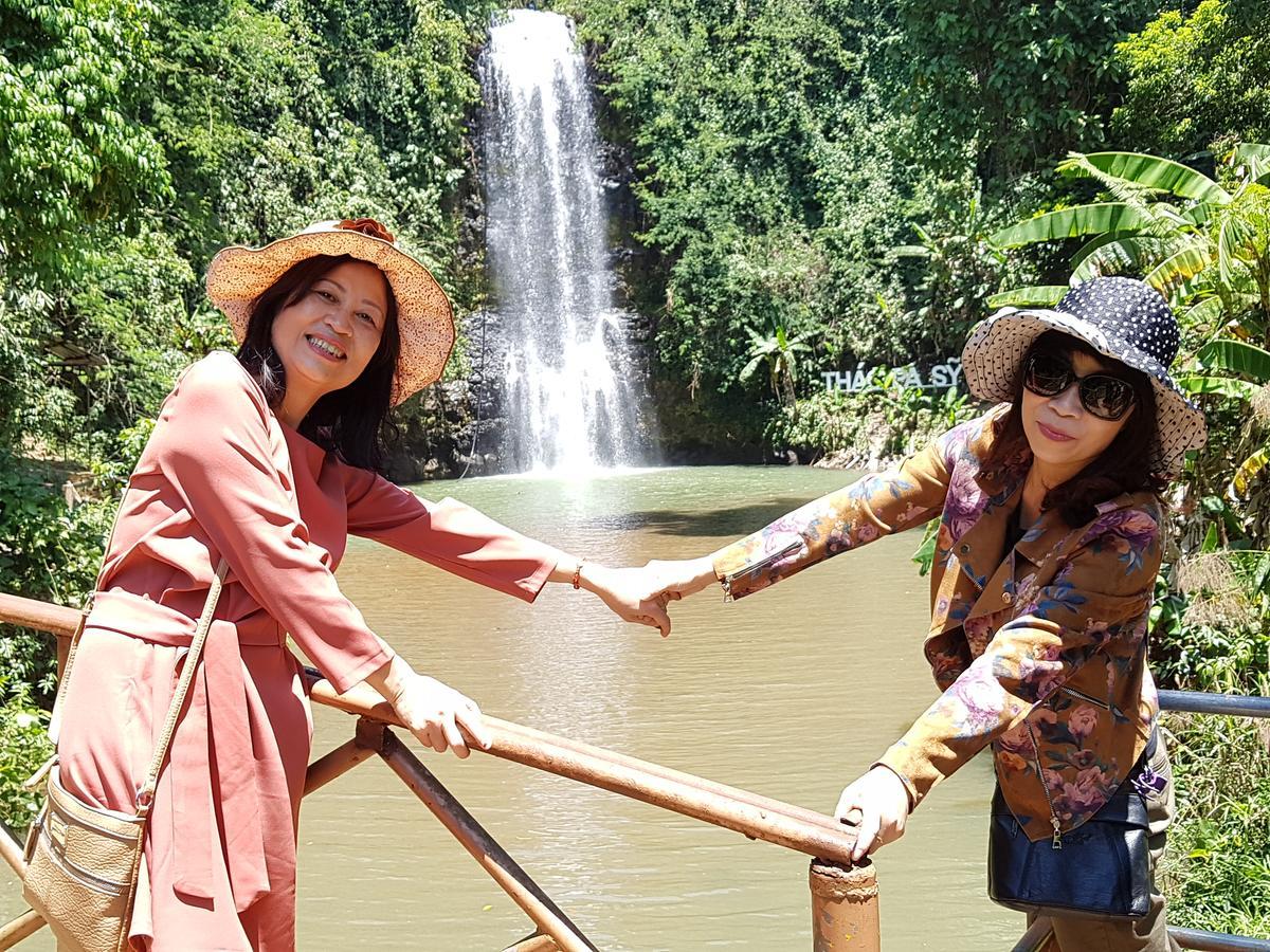 Bac Huong Hotel Kon Tum Exterior foto
